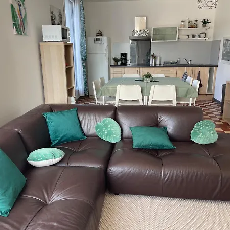 Au Soleil 펜션 Mont-Bernanchon