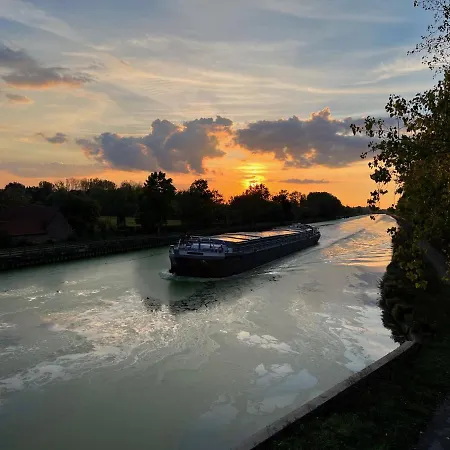 Au Soleil 펜션 Mont-Bernanchon